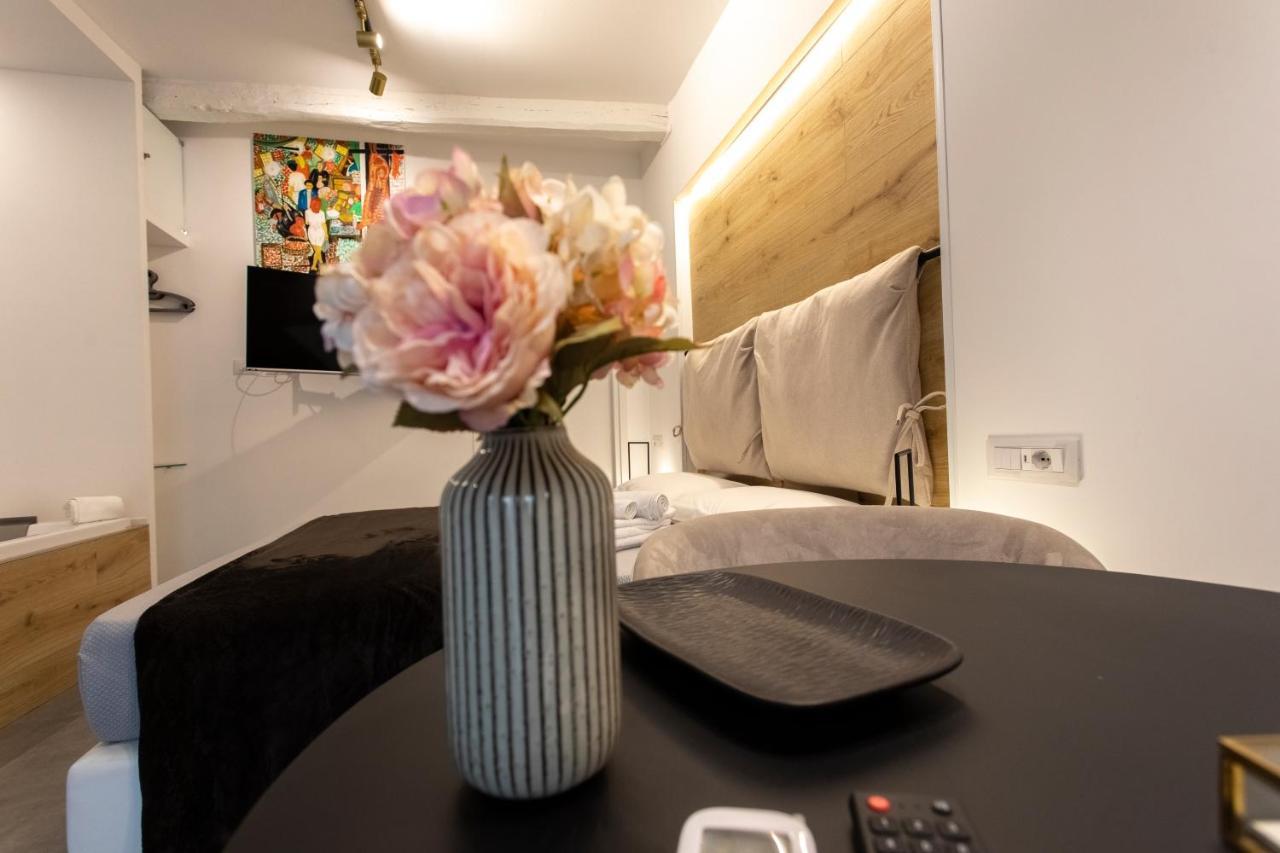 Luxury Suite Sant Isidoro — Foto 1